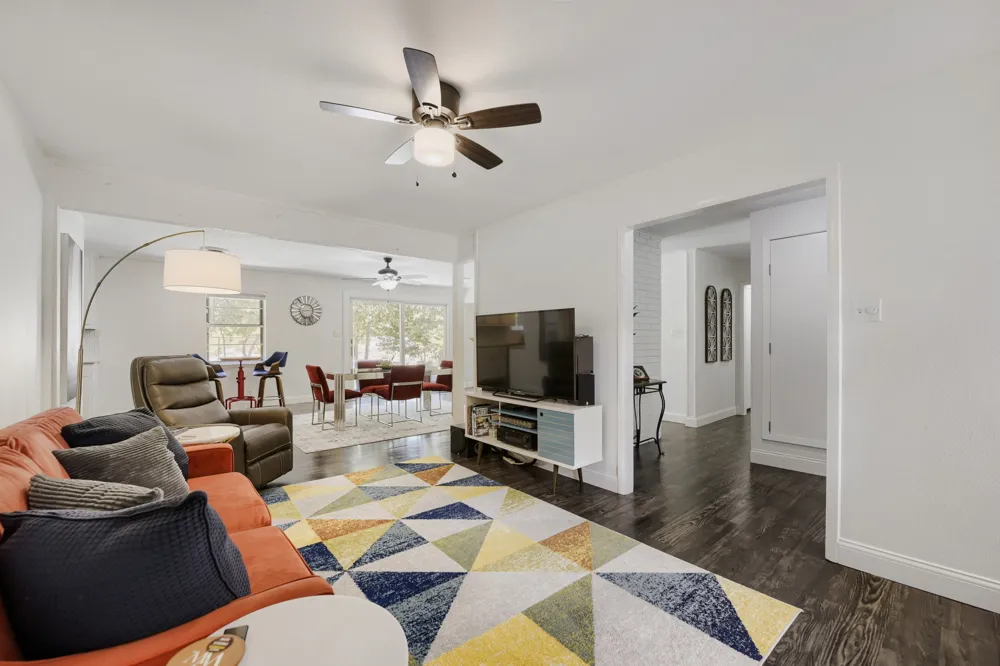 1300 Greenbriar Street Denton, TX 76201