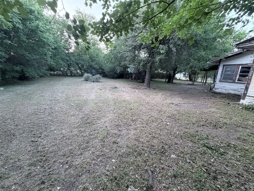1430 W 1st Avenue Corsicana, TX 75110