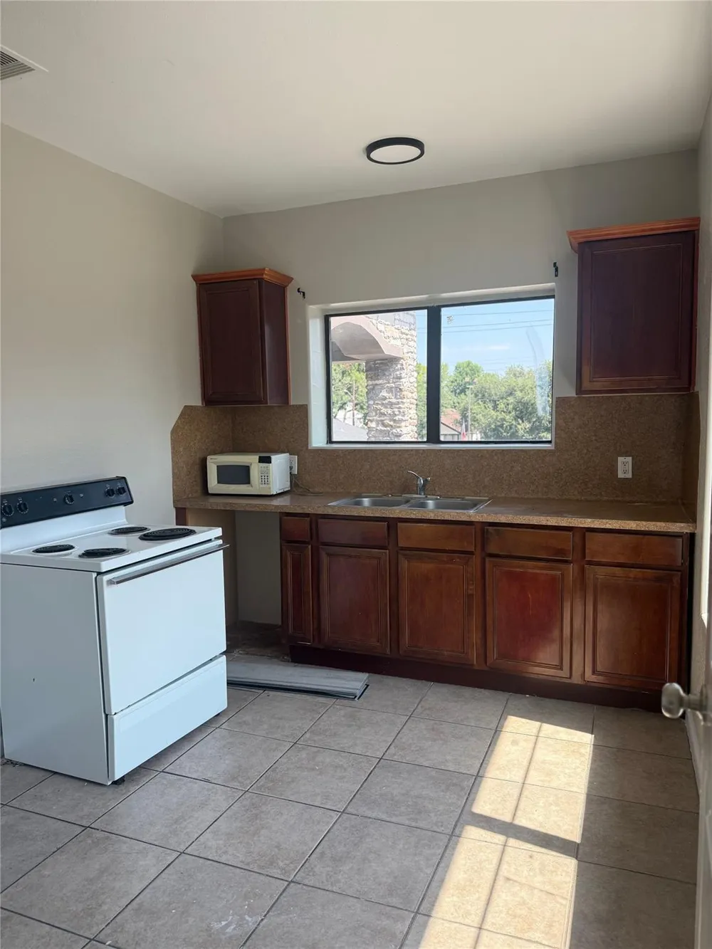 6725 Sherman Street #4 Houston, TX 77011