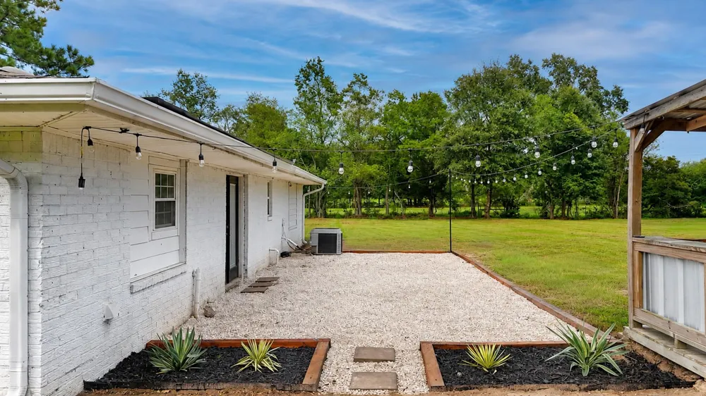 1536 Fm 253 Road Buna, TX 77612