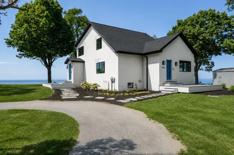 2475 Cedar Path