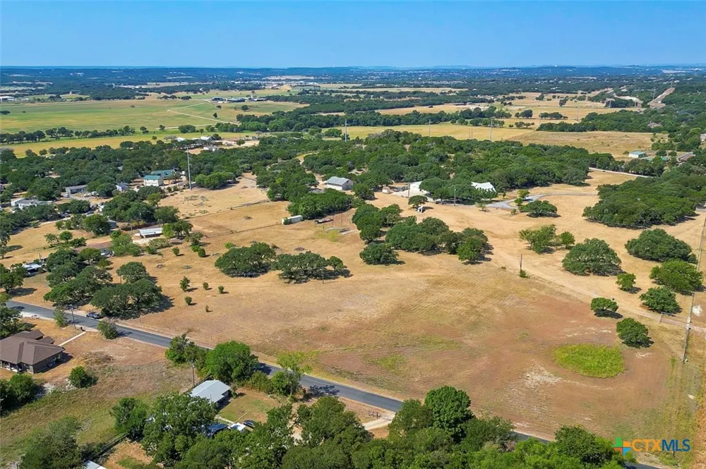 D N WATTS LN Belton, TX 76513