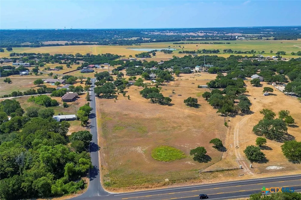 D N WATTS LN Belton, TX 76513