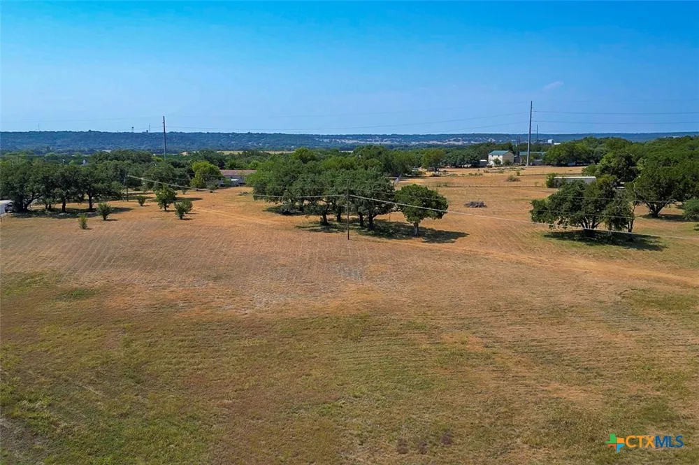 D N WATTS LN Belton, TX 76513
