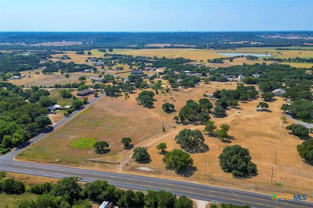 D N WATTS LN Belton, TX 76513
