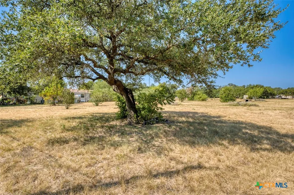 D N WATTS LN Belton, TX 76513