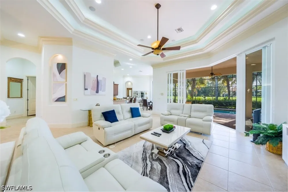 Strada Bella Court Naples, FL 34119