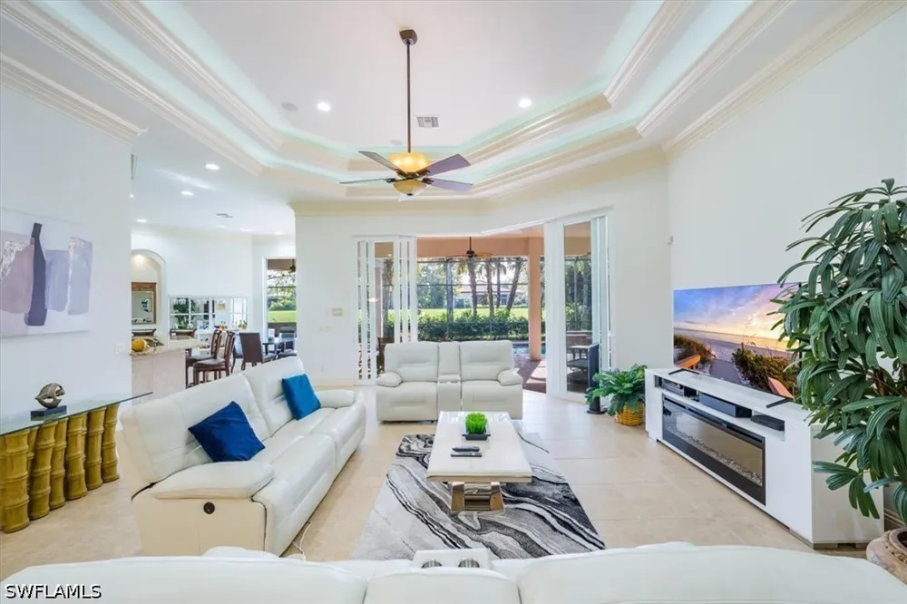 Strada Bella Court Naples, FL 34119