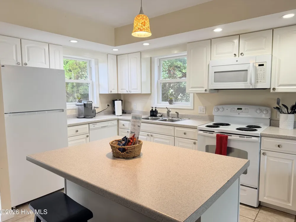 2006 Emerald Drive #B Emerald Isle, NC 28594