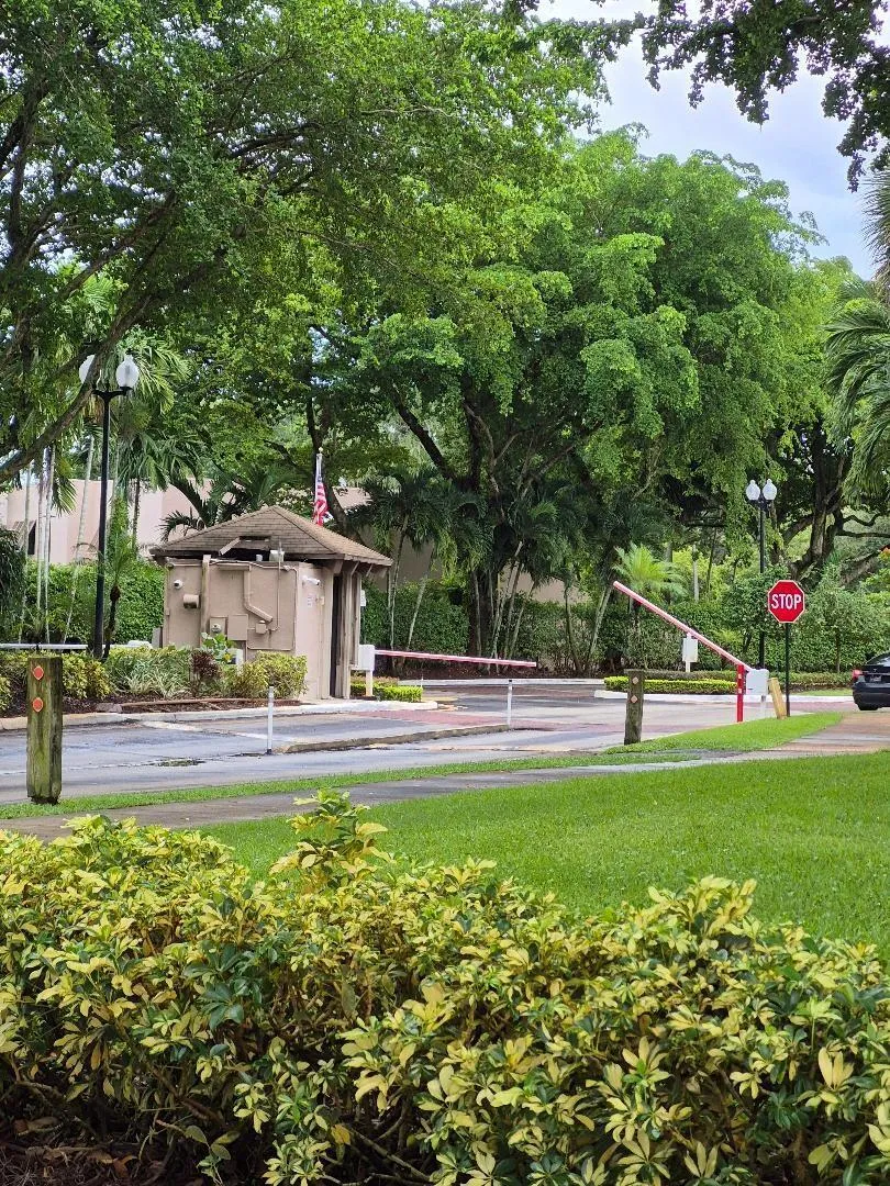 1273 NW 122ND TERRACE Pembroke Pines, FL 33026