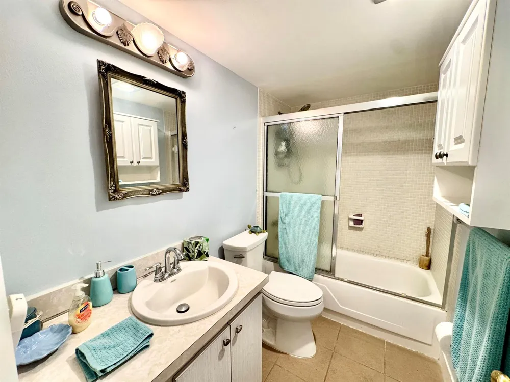 1100 PONCE DE LEON CIRCLE #E306 Vero Beach, FL 32960