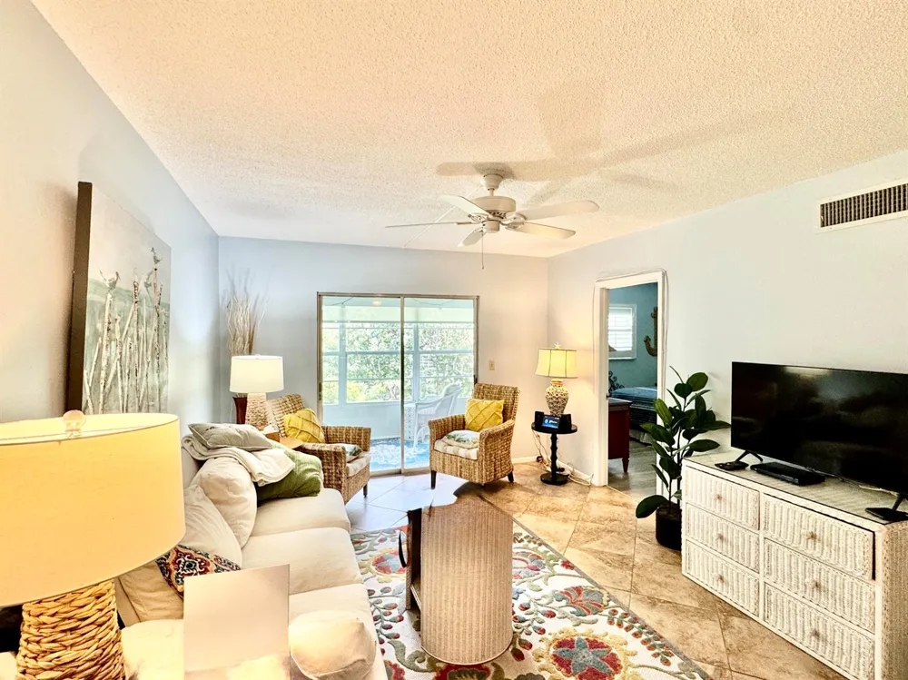 1100 PONCE DE LEON CIRCLE #E306 Vero Beach, FL 32960