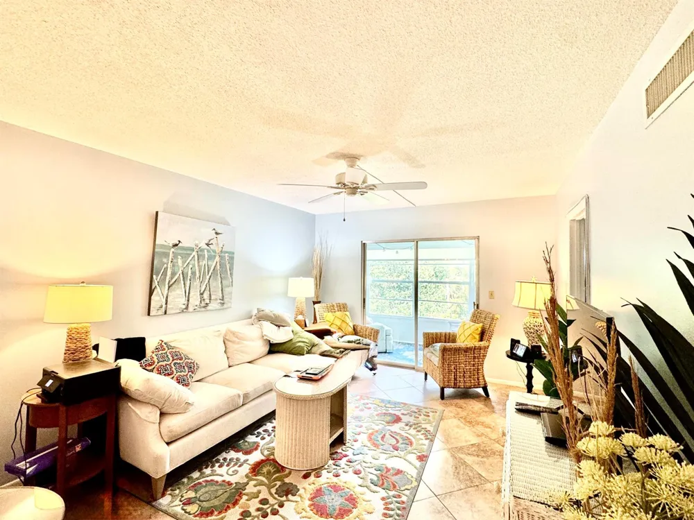 1100 PONCE DE LEON CIRCLE #E306 Vero Beach, FL 32960