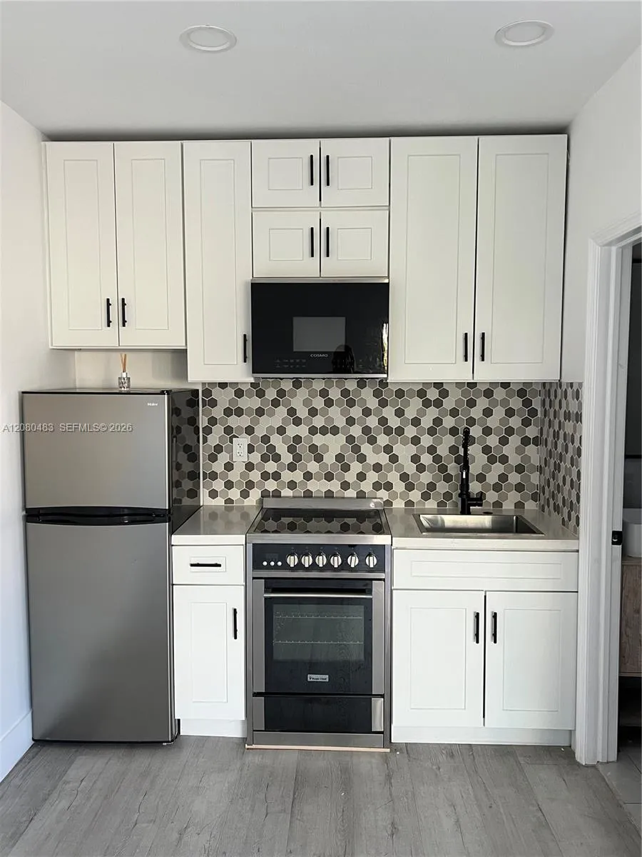 7128 Indian Creek Dr #6 Miami Beach, FL 33141