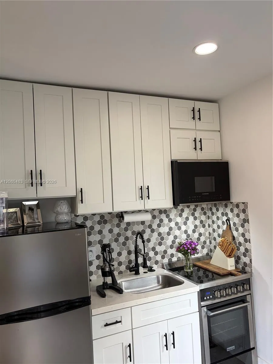 7128 Indian Creek Dr #6 Miami Beach, FL 33141