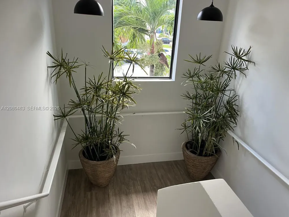 7128 Indian Creek Dr #6 Miami Beach, FL 33141
