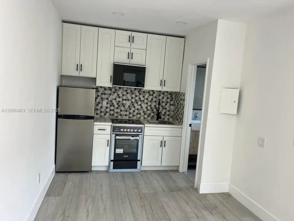 7128 Indian Creek Dr #6 Miami Beach, FL 33141