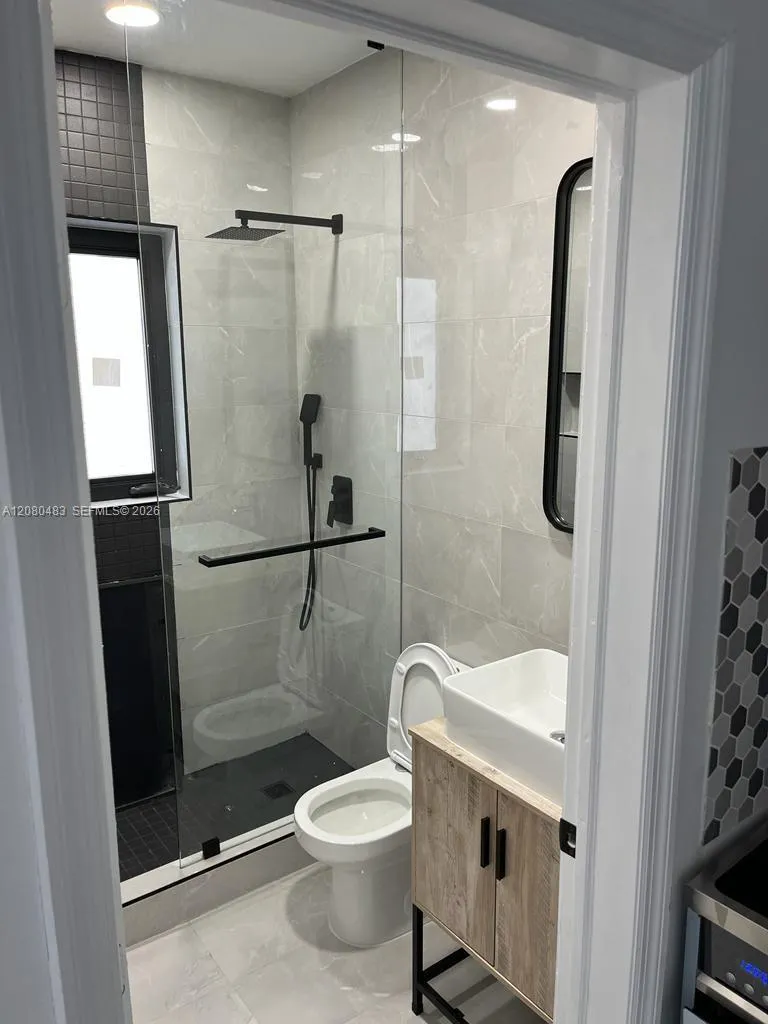 7128 Indian Creek Dr #6 Miami Beach, FL 33141