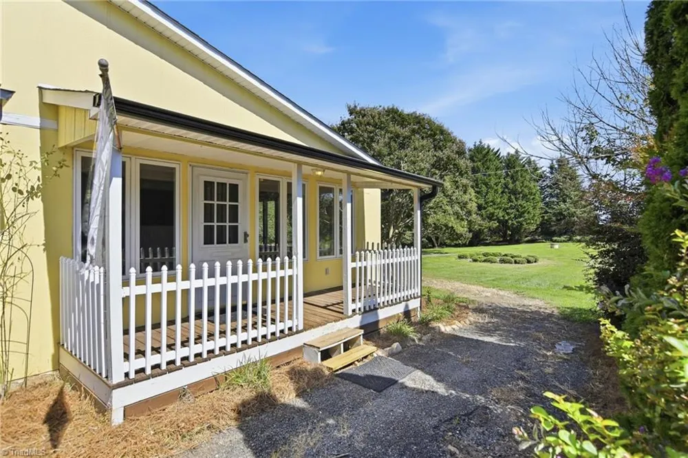 1728 Old Stage Road Yadkinville, NC 27055