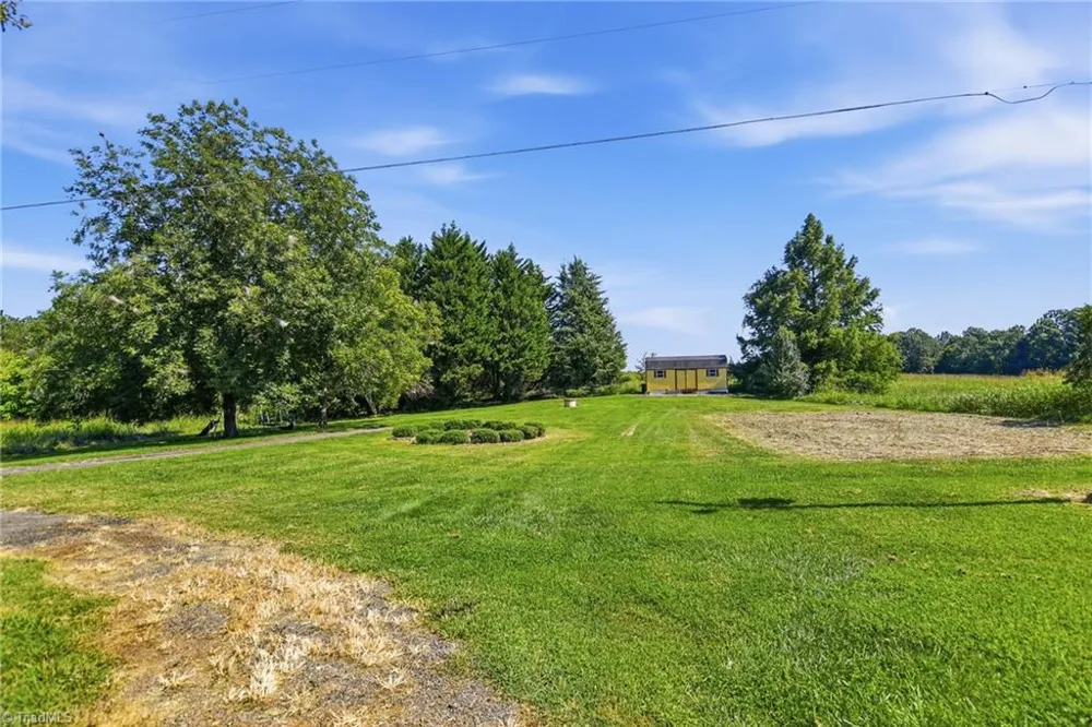 1728 Old Stage Road Yadkinville, NC 27055