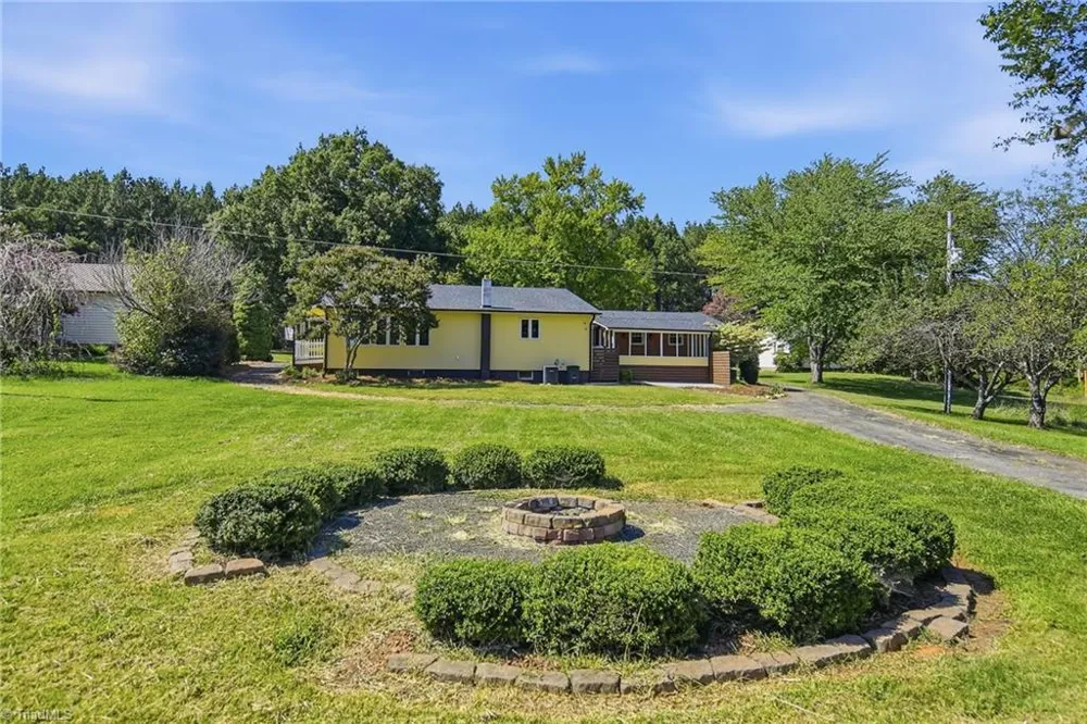 1728 Old Stage Road Yadkinville, NC 27055