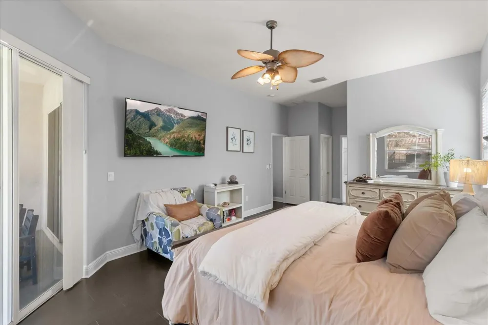 10207 ARBOR SIDE DRIVE Tampa, FL 33647