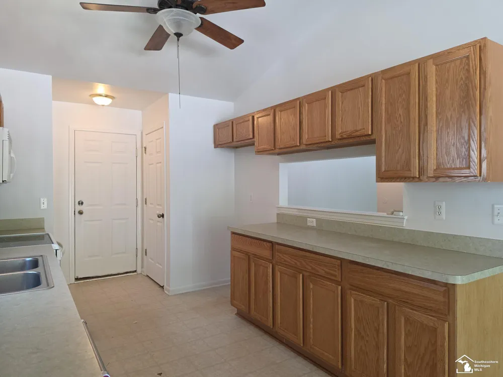 4067 Stone Post Road Berlin Charter Township, MI 48166