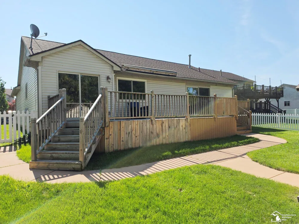 4067 Stone Post Road Berlin Charter Township, MI 48166