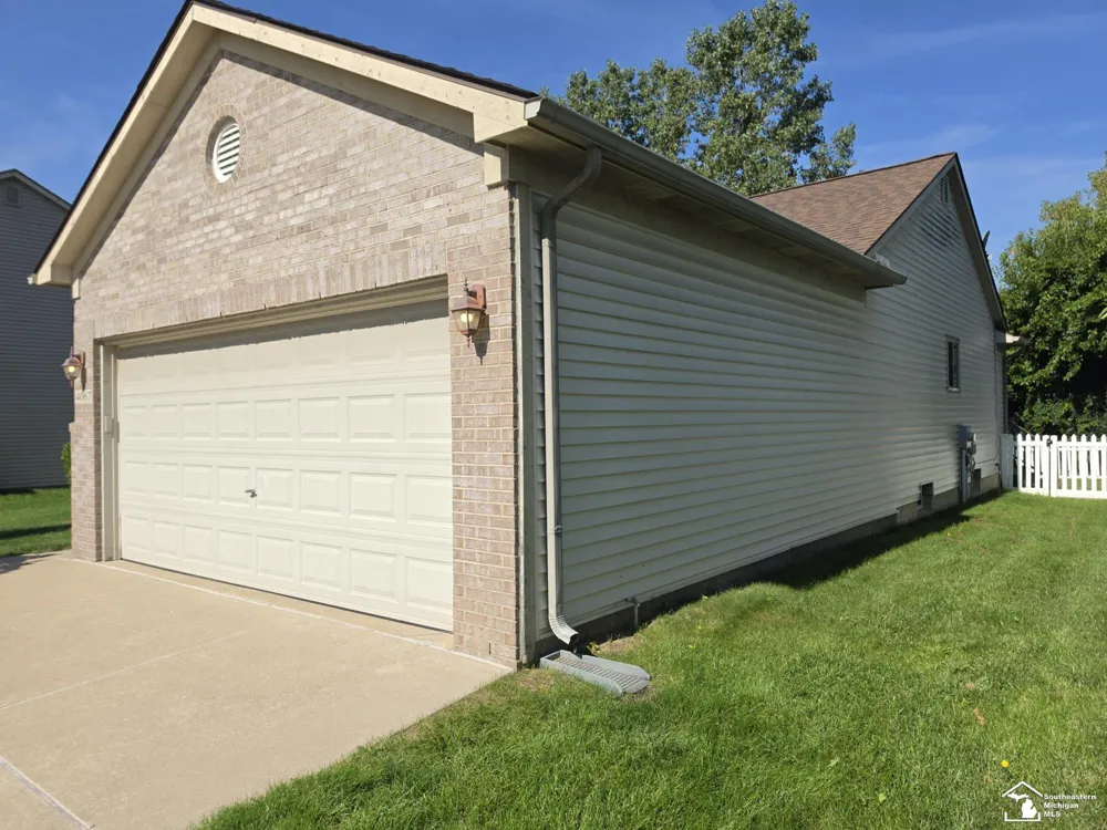 4067 Stone Post Road Berlin Charter Township, MI 48166