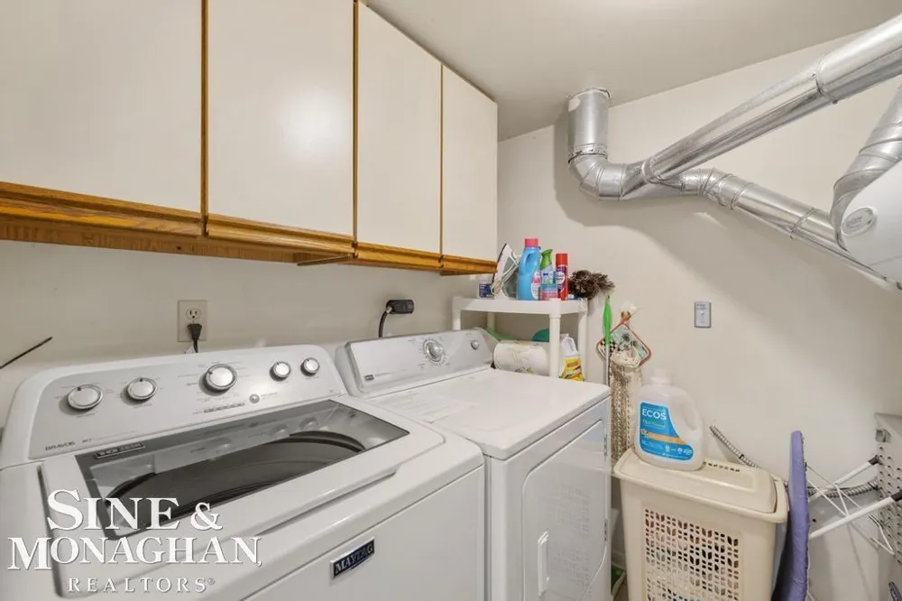 6798 FOX LANE Waterford Charter Township, MI 48327