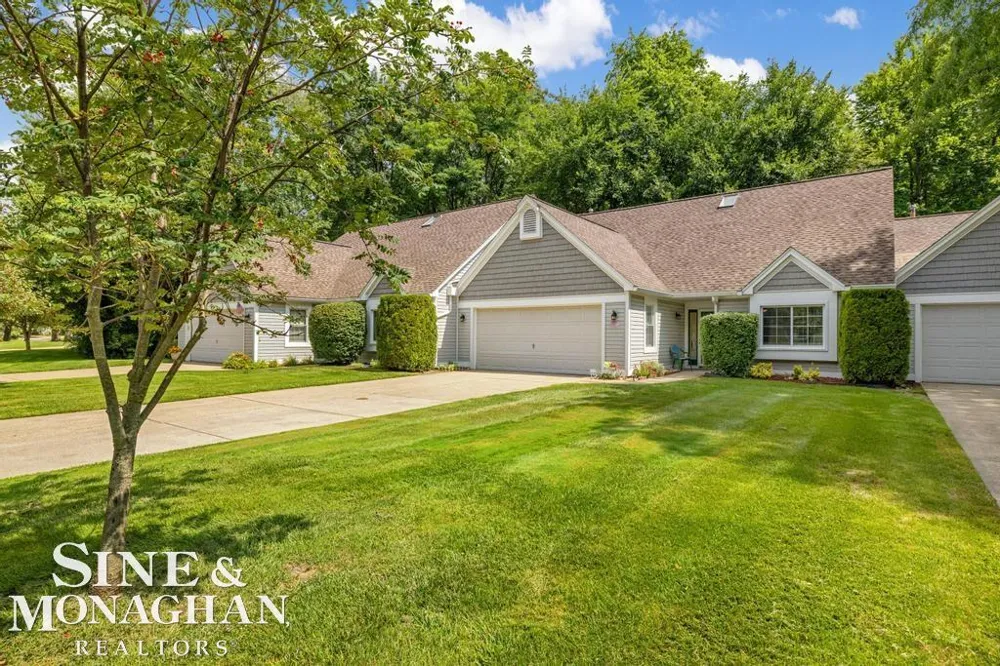 6798 FOX LANE Waterford Charter Township, MI 48327