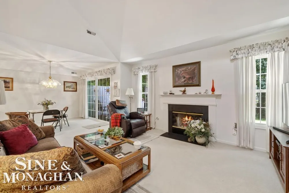 6798 FOX LANE Waterford Charter Township, MI 48327