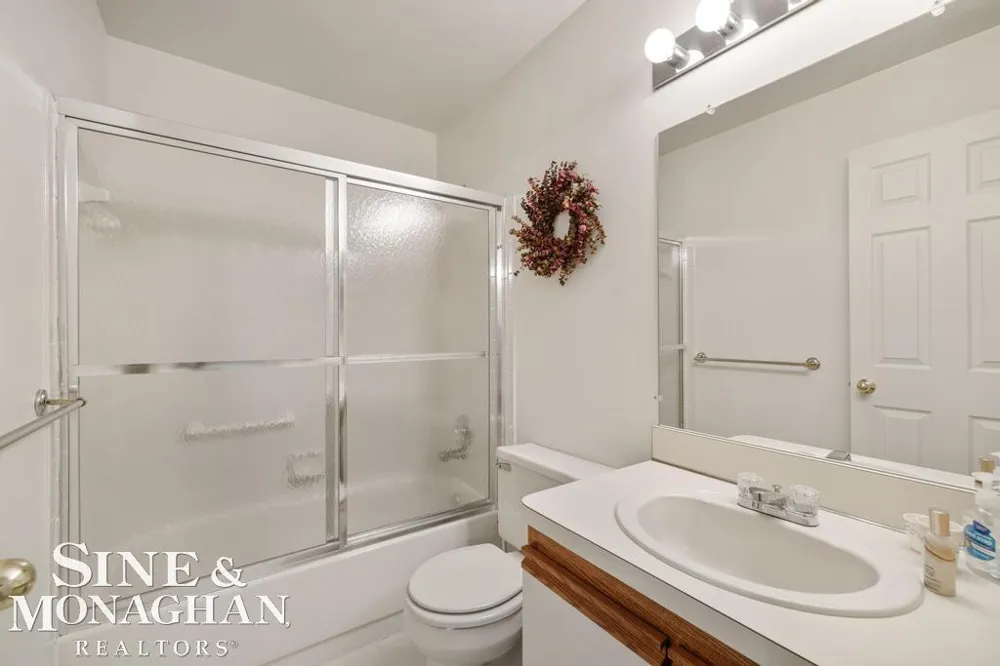6798 FOX LANE Waterford Charter Township, MI 48327