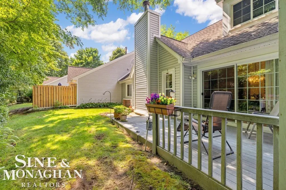 6798 FOX LANE Waterford Charter Township, MI 48327