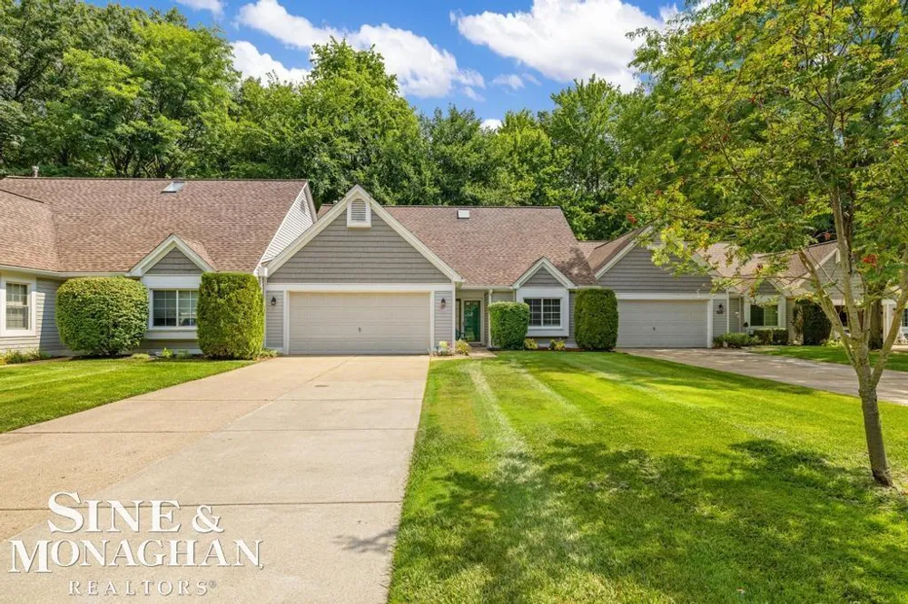 6798 FOX LANE Waterford Charter Township, MI 48327