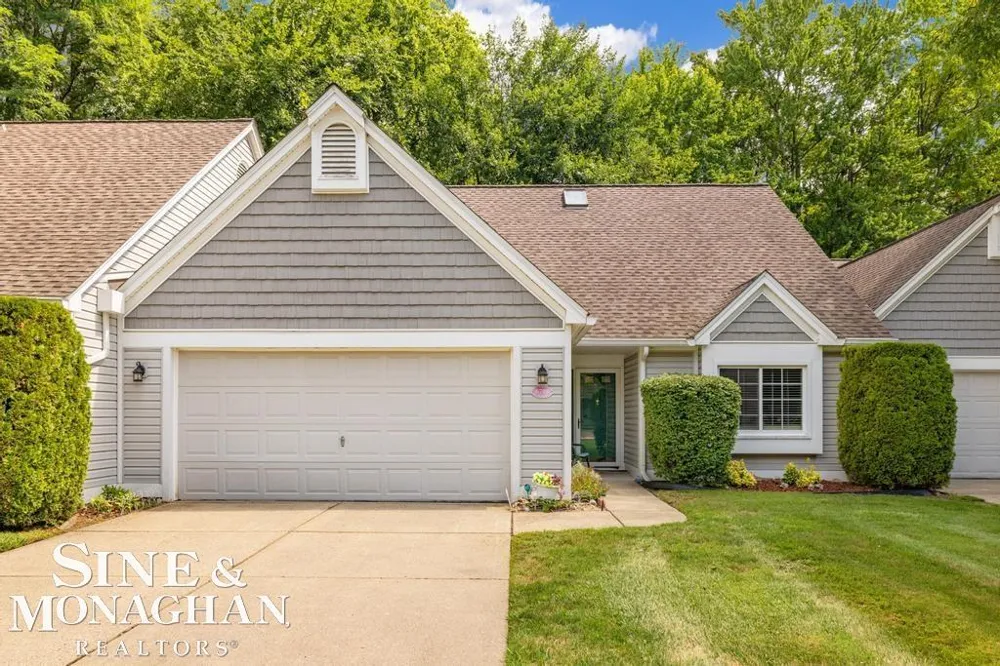 6798 FOX LANE Waterford Charter Township, MI 48327