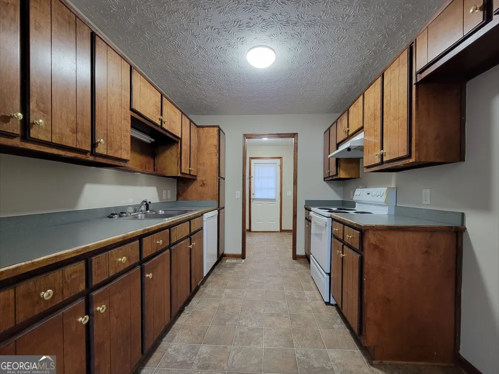 518 Carl Cedar Hill RD Winder, GA 30680