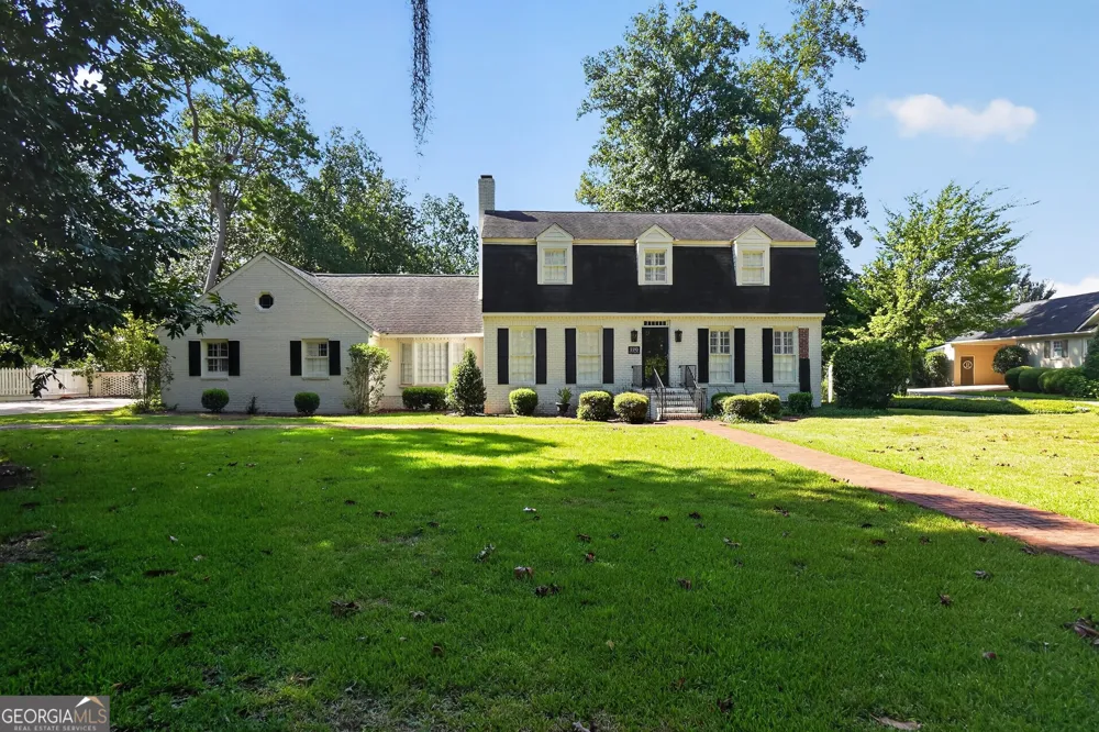 2210 E Doublegate DR Albany, GA 31721