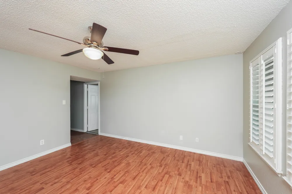 609 E Buffalo Street Forney, TX 75126