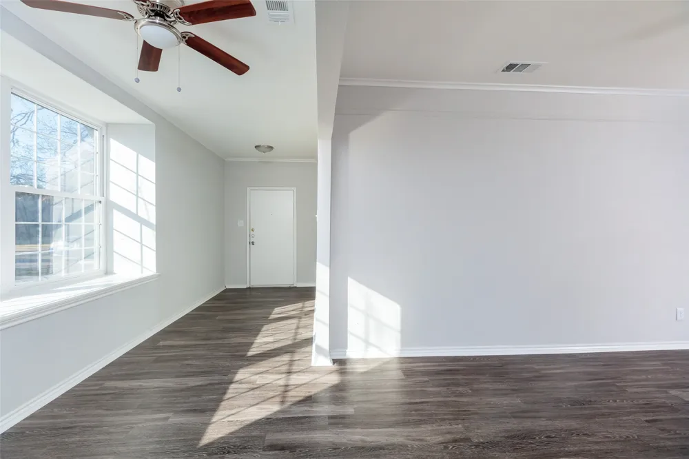 5700 Pershing Avenue Fort Worth, TX 76107