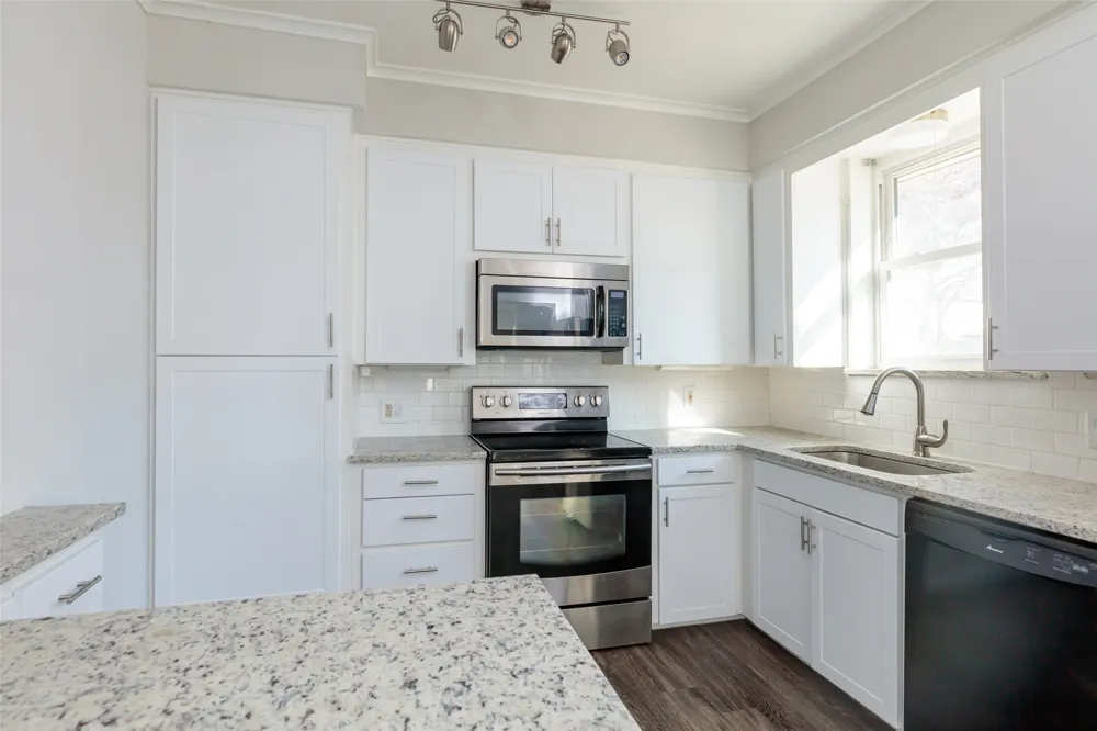 5700 Pershing Avenue Fort Worth, TX 76107