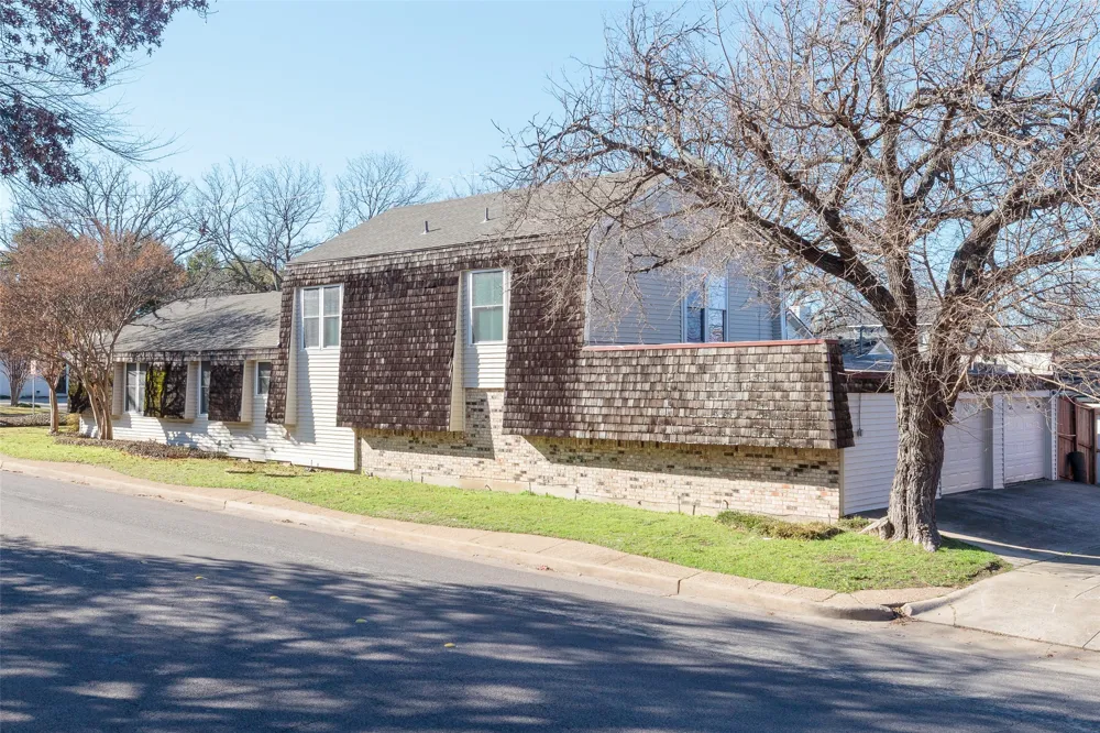 5700 Pershing Avenue Fort Worth, TX 76107