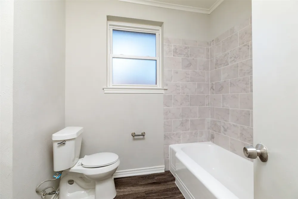 5700 Pershing Avenue Fort Worth, TX 76107