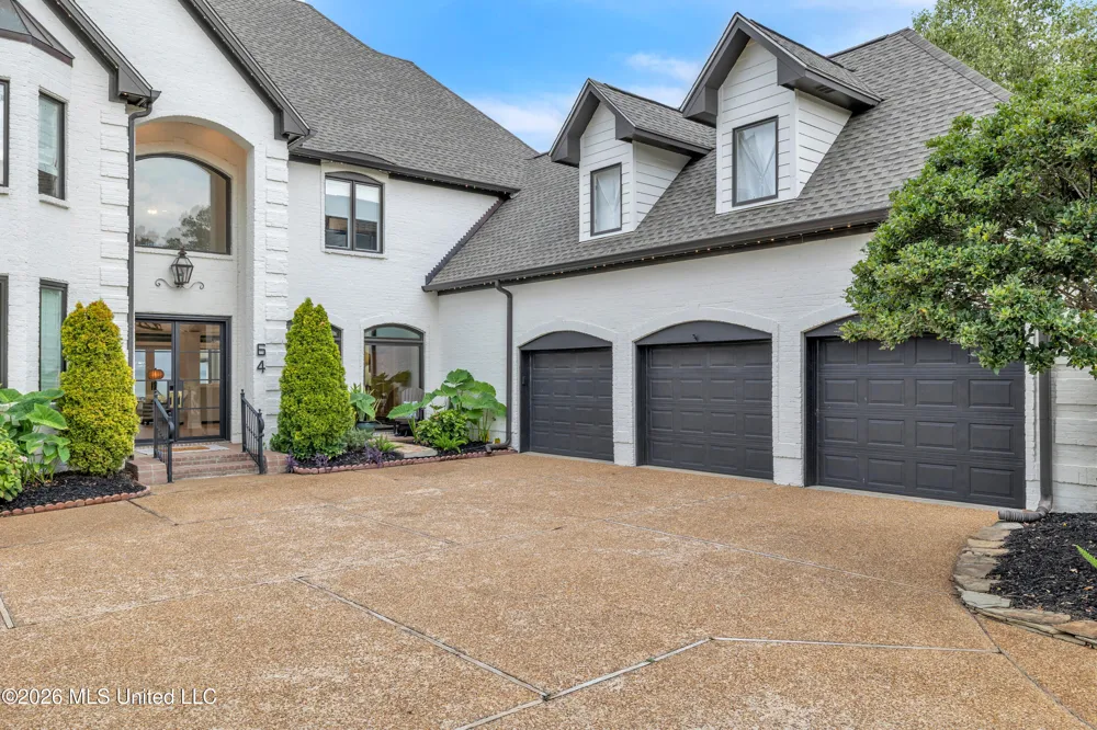64 Grandview Circle Brandon, MS 39047