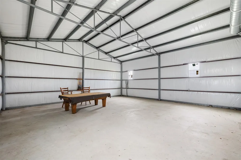 23783 Farm To Market 530 Hallettsville, TX 77964