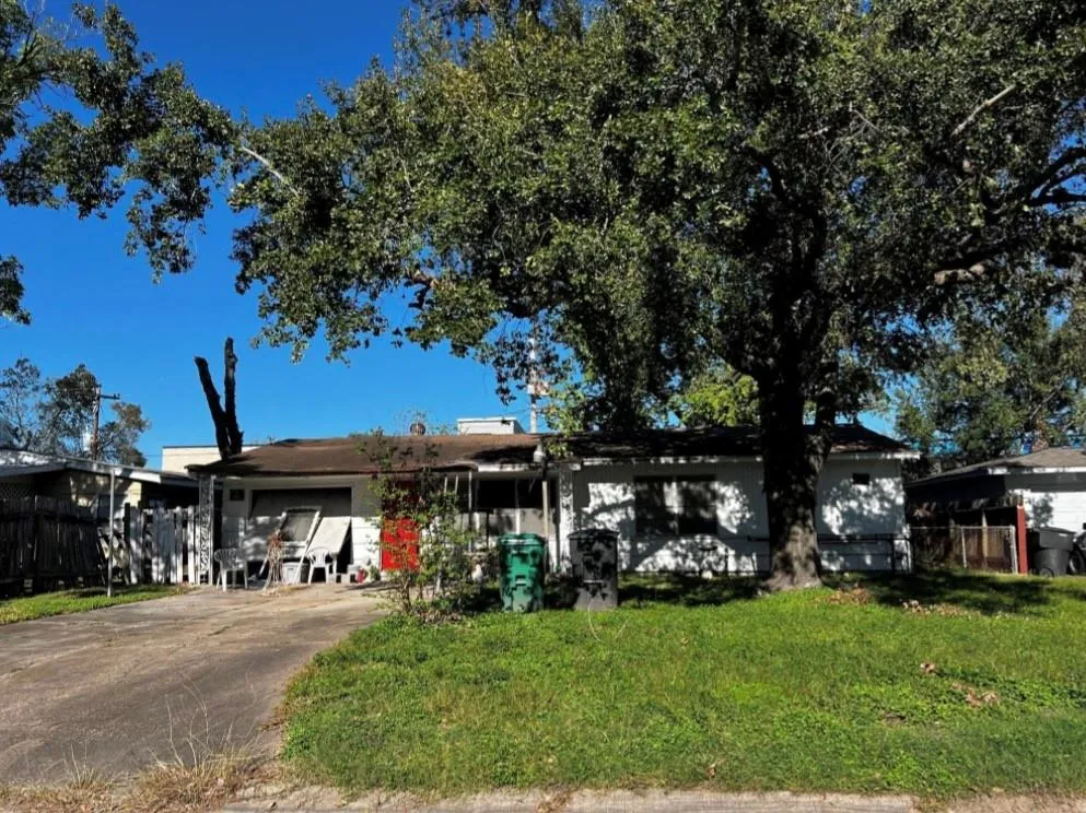 8506 Mcdade Street Houston, TX 77080