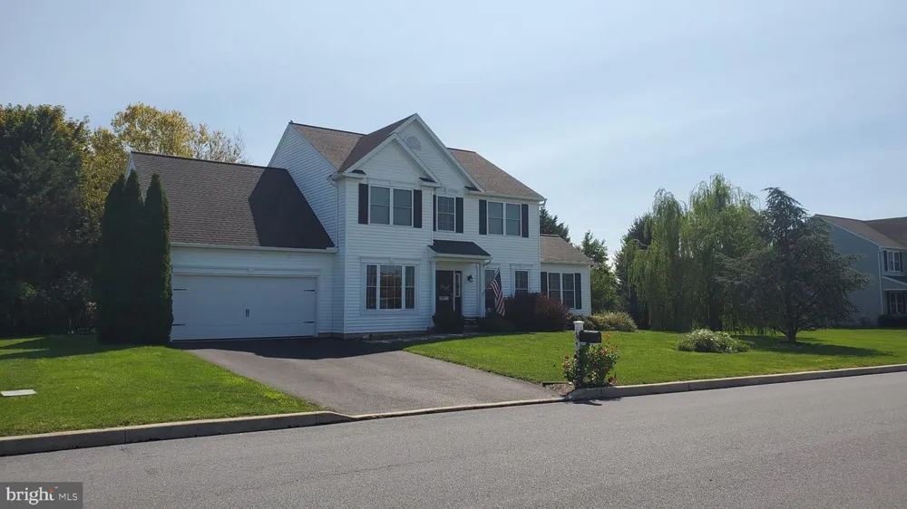 434 SWEETWATER DRIVE Palmyra, PA 17078