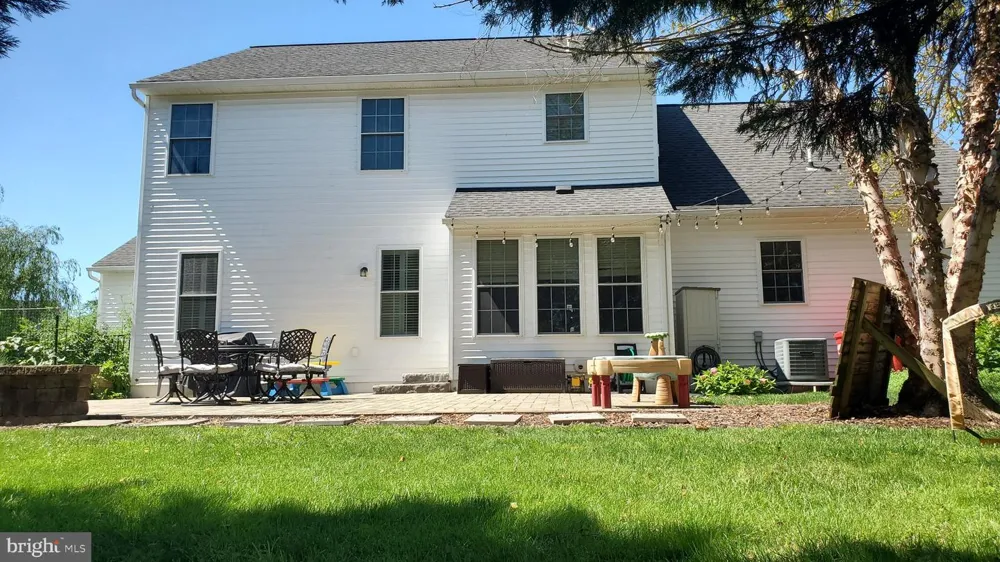 434 SWEETWATER DRIVE Palmyra, PA 17078