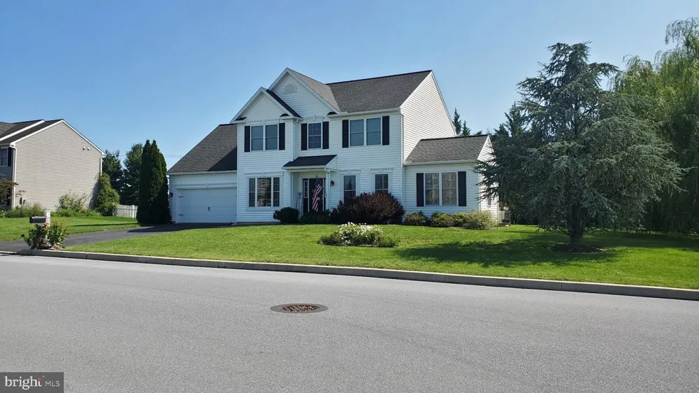 434 SWEETWATER DRIVE Palmyra, PA 17078