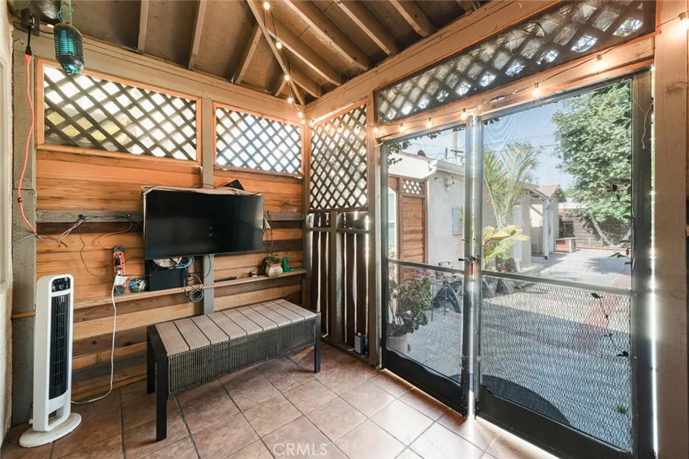 11333 Pennsylvania South Gate, CA 90280